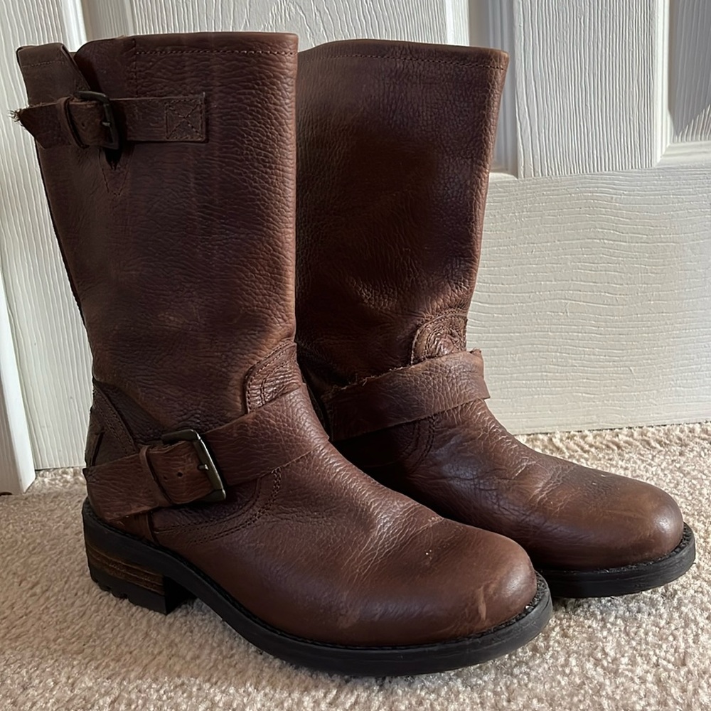 COPY - Bull Boxer brown leather boot.